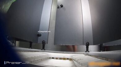 ⚫️⚫️坑神潜入大学校园，女厕全景偸拍，课间络绎不绝的学生妹方便，浑圆的大美臀像是坐在镜头上一样 (6)